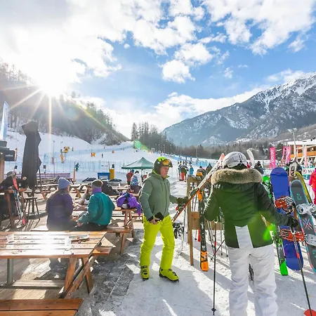 Cozy Nest In - Happy