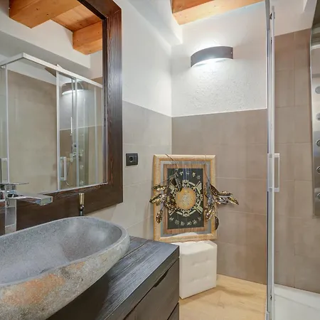 Cozy Nest In The Old Town Of Bardonecchia - Happy Rentals