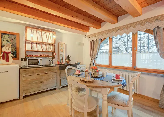 Cozy Nest In - Happy