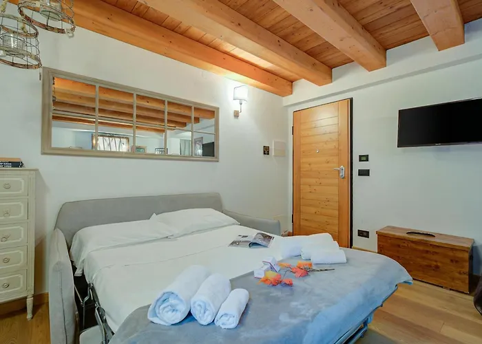 Cozy Nest In - Happy